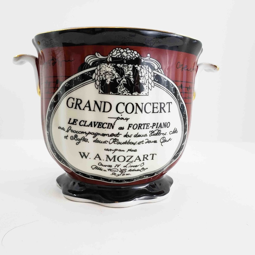 Formalities Baum Bros Grand Concert Mozart Vase E